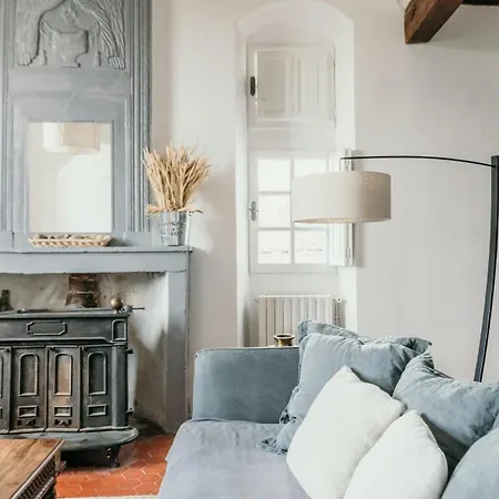 Le Bas Chateau Provence Luberon Saint-Michel-lʼObservatoire