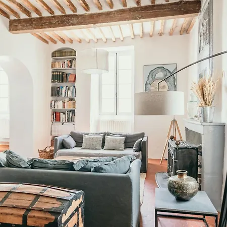 Le Bas Chateau Provence Luberon Saint-Michel-lʼObservatoire