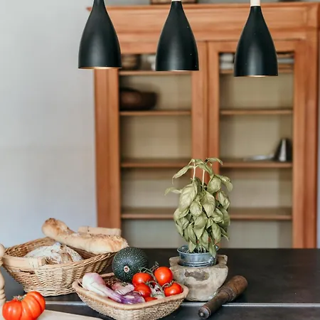 Le Bas Chateau Provence Luberon *