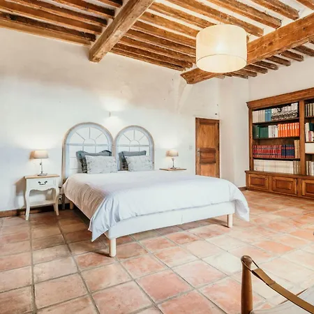 Le Bas Chateau Provence Luberon Willa