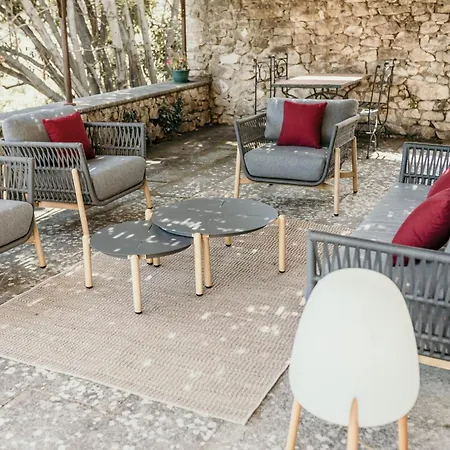 Le Bas Chateau Provence Luberon Willa