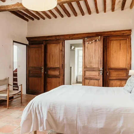 Le Bas Chateau Provence Luberon *