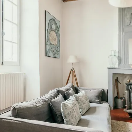 Le Bas Chateau Provence Luberon Villa