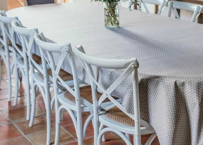 Le Bas Chateau Provence Luberon Villa