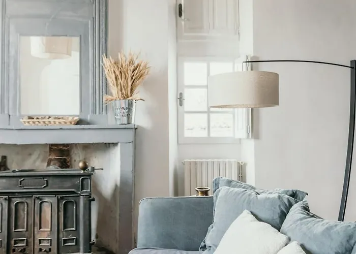 Le Bas Chateau Provence Luberon Saint-Michel-lʼObservatoire