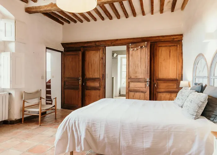 Le Bas Chateau Provence Luberon *