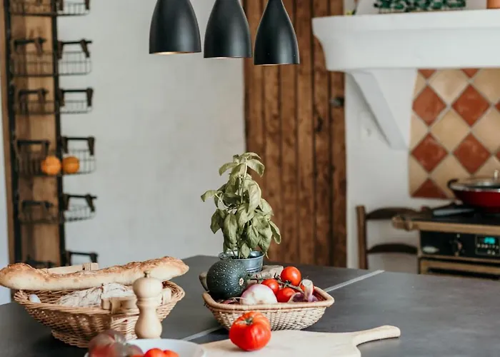 Le Bas Chateau Provence Luberon Villa Saint-Michel-lʼObservatoire