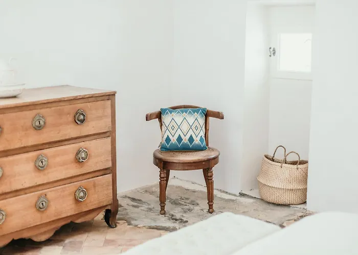 Le Bas Chateau Provence Luberon Villa