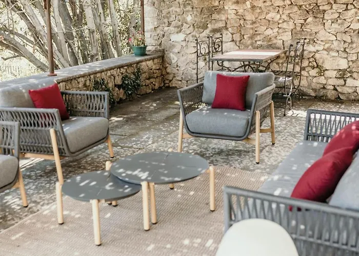 Le Bas Chateau Provence Luberon Villa Saint-Michel-lʼObservatoire