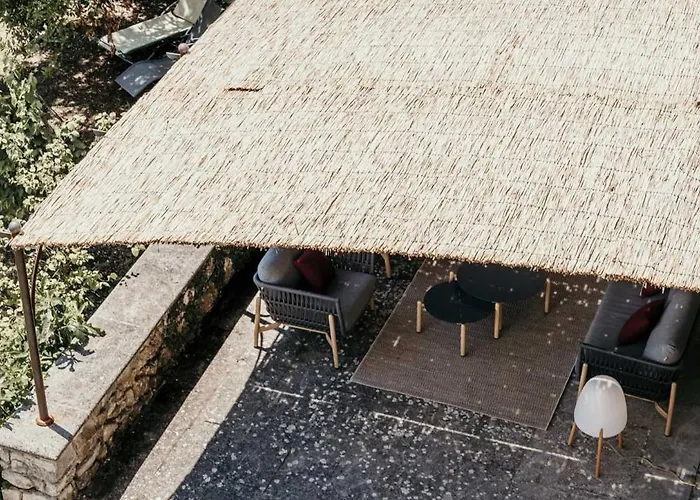 Le Bas Chateau Provence Luberon Villa Saint-Michel-lʼObservatoire